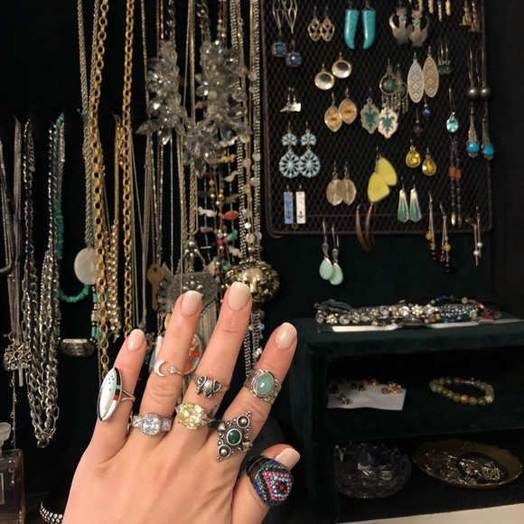 Meet your Posher, Lindsey - Picture 3 of 4